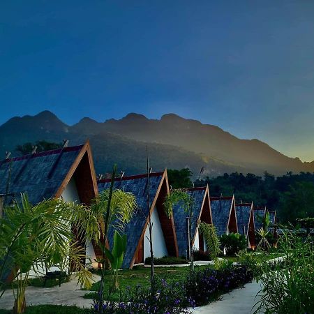 Vangvieng Angsavanh Resort ヴァンヴィエン エクステリア 写真